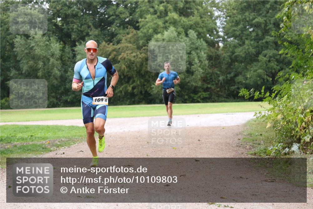 30.08.2026 - Elbe Triathlon Hamburg Antke Förster http://msf.ph/oto/10109803 30.08.2026 16:26:37 Laufen 169, 4 meine-sportfotos.de