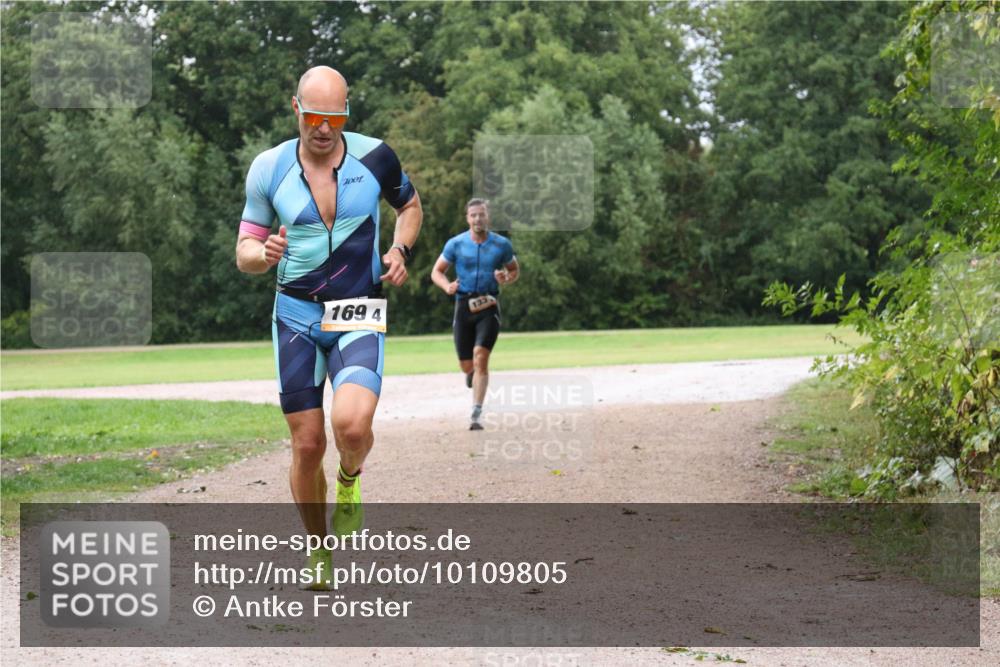 30.08.2026 - Elbe Triathlon Hamburg Antke Förster http://msf.ph/oto/10109805 30.08.2026 16:26:37 Laufen 7001, 169, 4 meine-sportfotos.de