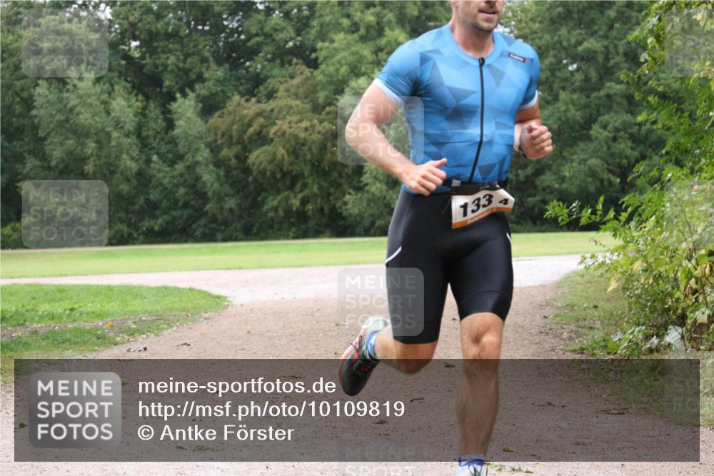 30.08.2026 - Elbe Triathlon Hamburg Antke Förster http://msf.ph/oto/10109819 30.08.2026 16:26:41 Laufen 133 meine-sportfotos.de