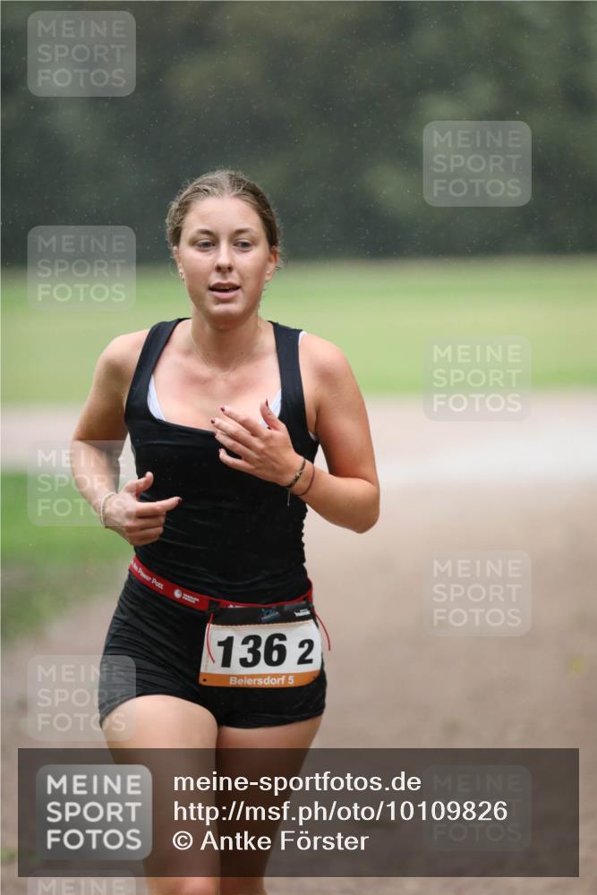 30.08.2026 - Elbe Triathlon Hamburg Antke Förster http://msf.ph/oto/10109826 30.08.2026 16:00:00 Laufen 136, 2, 5 meine-sportfotos.de