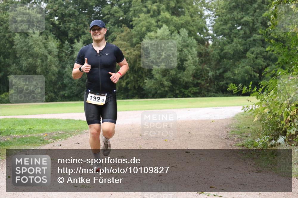 30.08.2026 - Elbe Triathlon Hamburg Antke Förster http://msf.ph/oto/10109827 30.08.2026 16:27:08 Laufen 132, 4 meine-sportfotos.de