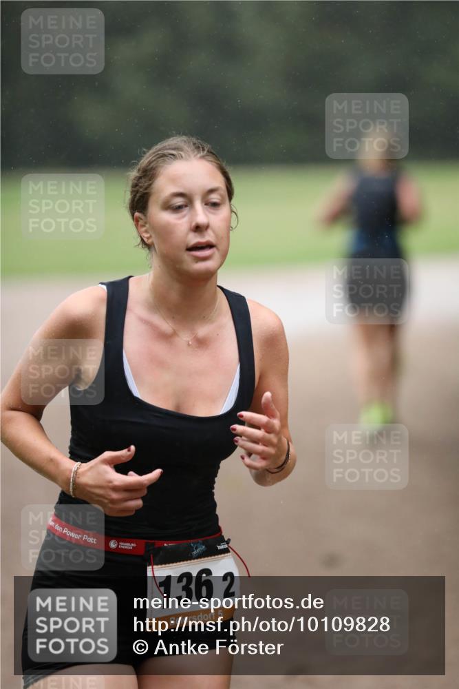 30.08.2026 - Elbe Triathlon Hamburg Antke Förster http://msf.ph/oto/10109828 30.08.2026 16:00:00 Laufen 136, 2, 5 meine-sportfotos.de