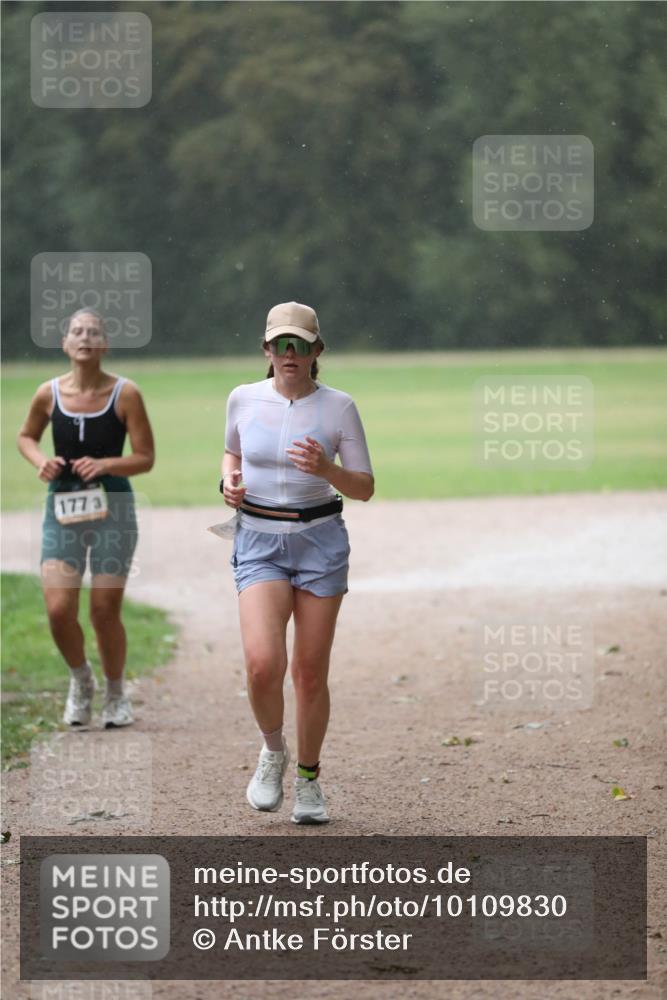 30.08.2026 - Elbe Triathlon Hamburg Antke Förster http://msf.ph/oto/10109830 30.08.2026 16:01:37 Laufen 177, 3 meine-sportfotos.de