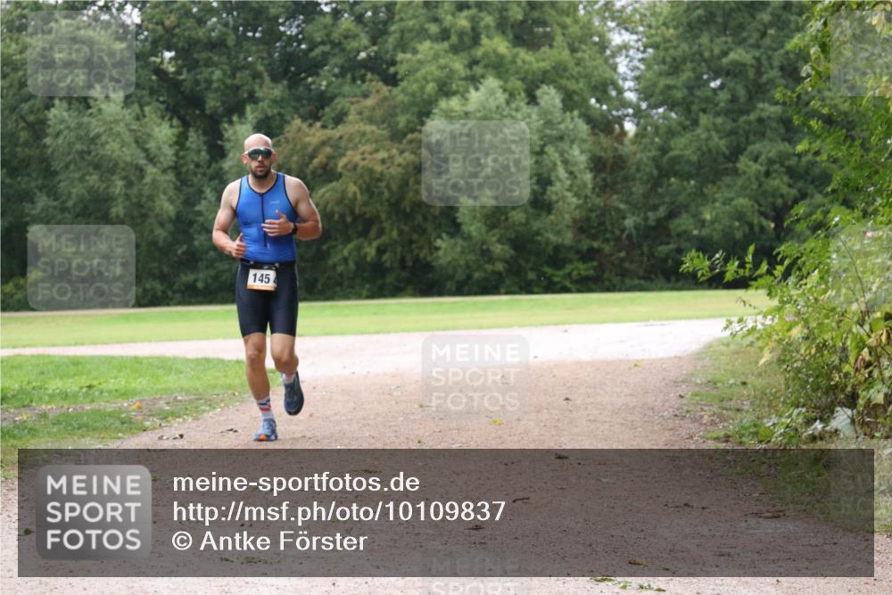 30.08.2026 - Elbe Triathlon Hamburg Antke Förster http://msf.ph/oto/10109837 30.08.2026 16:28:47 Laufen 145 meine-sportfotos.de