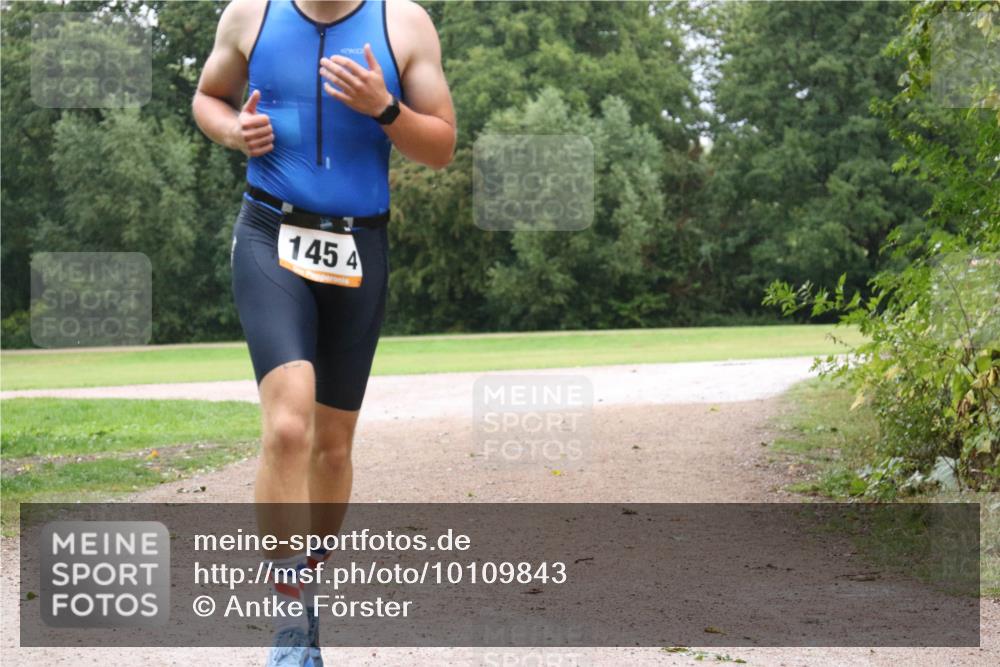 30.08.2026 - Elbe Triathlon Hamburg Antke Förster http://msf.ph/oto/10109843 30.08.2026 16:28:49 Laufen 145, 4 meine-sportfotos.de