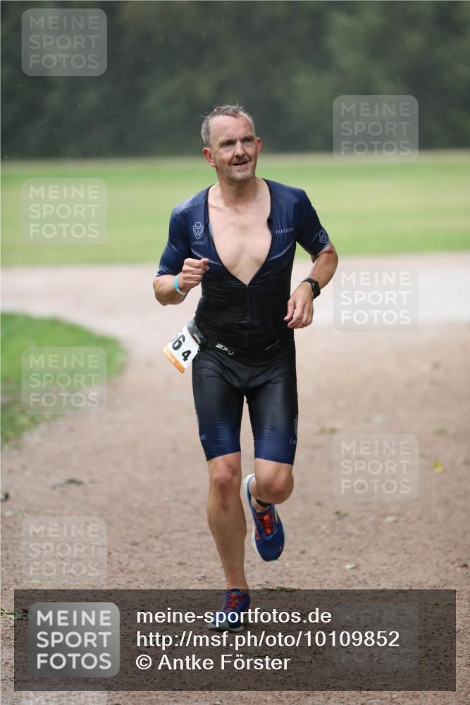 30.08.2026 - Elbe Triathlon Hamburg Antke Förster http://msf.ph/oto/10109852 30.08.2026 16:02:19 Laufen 4, 64, 30 meine-sportfotos.de