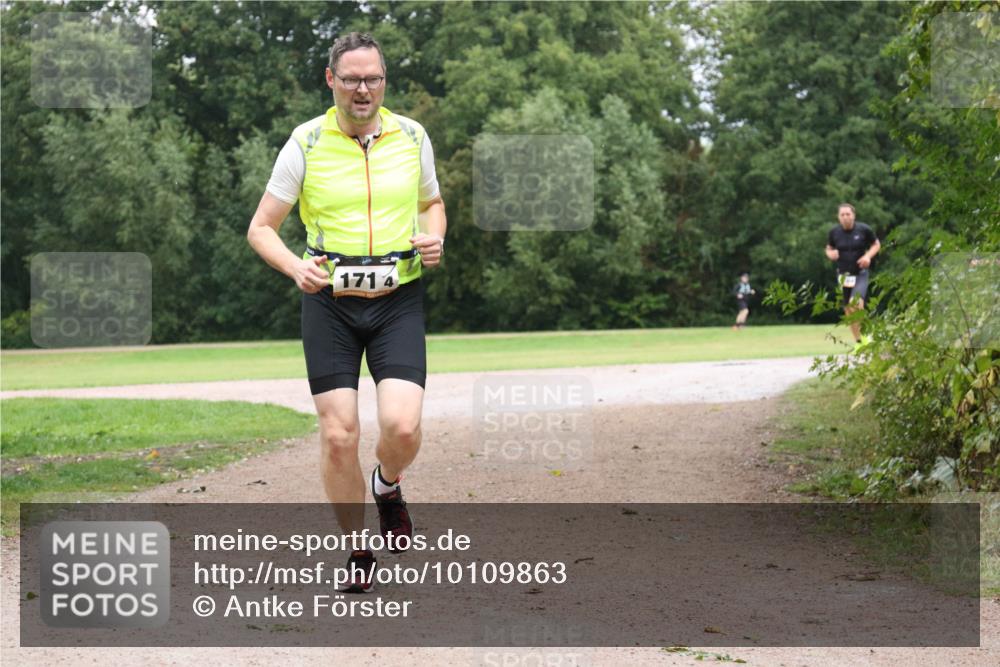 30.08.2026 - Elbe Triathlon Hamburg Antke Förster http://msf.ph/oto/10109863 30.08.2026 16:30:12 Laufen 171 meine-sportfotos.de