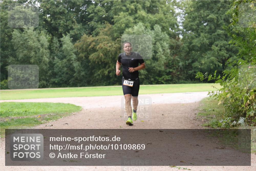 30.08.2026 - Elbe Triathlon Hamburg Antke Förster http://msf.ph/oto/10109869 30.08.2026 16:30:19 Laufen 1704 meine-sportfotos.de