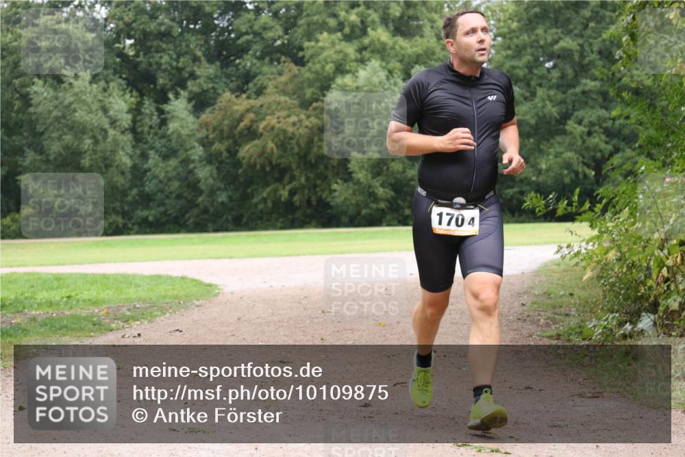 30.08.2026 - Elbe Triathlon Hamburg Antke Förster http://msf.ph/oto/10109875 30.08.2026 16:30:21 Laufen 1704 meine-sportfotos.de