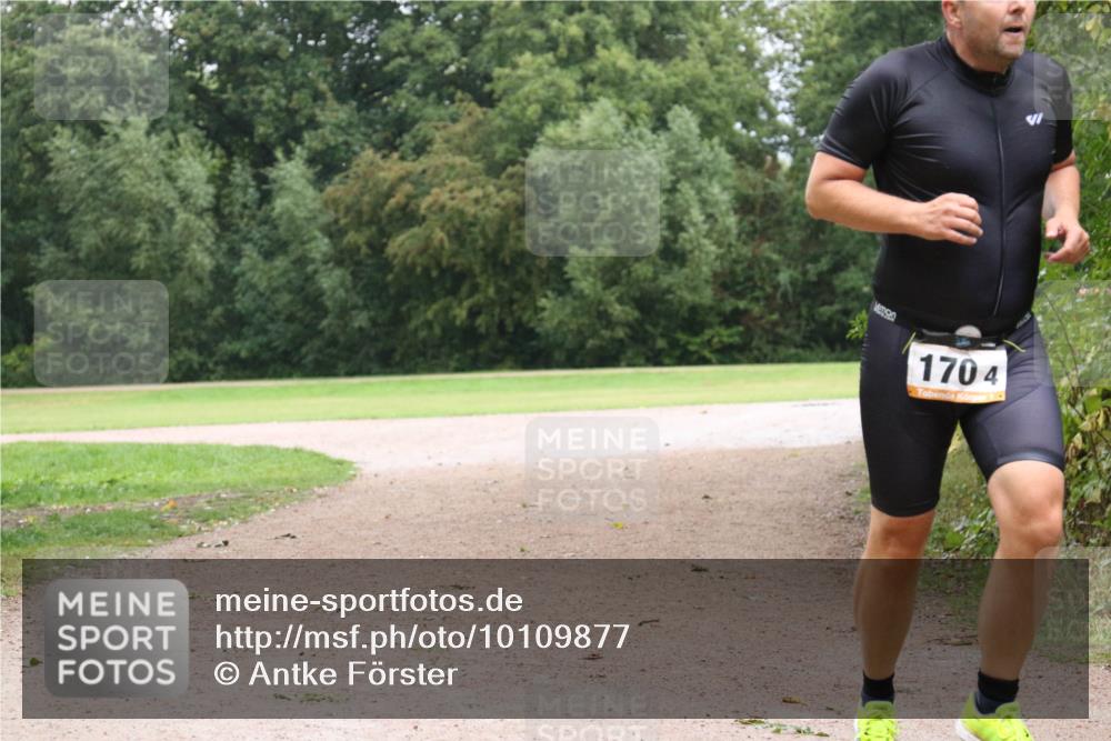 30.08.2026 - Elbe Triathlon Hamburg Antke Förster http://msf.ph/oto/10109877 30.08.2026 16:30:22 Laufen 1704, 1 meine-sportfotos.de