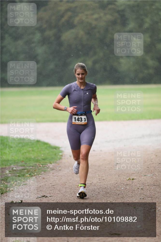30.08.2026 - Elbe Triathlon Hamburg Antke Förster http://msf.ph/oto/10109882 30.08.2026 16:07:08 Laufen 143, 3 meine-sportfotos.de