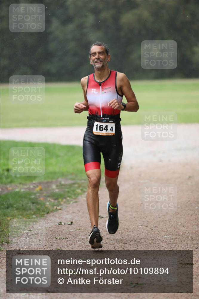 30.08.2026 - Elbe Triathlon Hamburg Antke Förster http://msf.ph/oto/10109894 30.08.2026 16:07:38 Laufen 1644 meine-sportfotos.de