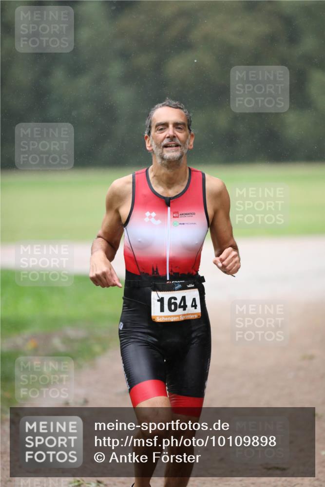 30.08.2026 - Elbe Triathlon Hamburg Antke Förster http://msf.ph/oto/10109898 30.08.2026 16:07:39 Laufen 1644 meine-sportfotos.de