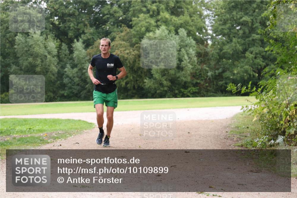 30.08.2026 - Elbe Triathlon Hamburg Antke Förster http://msf.ph/oto/10109899 30.08.2026 16:35:58 Laufen  meine-sportfotos.de