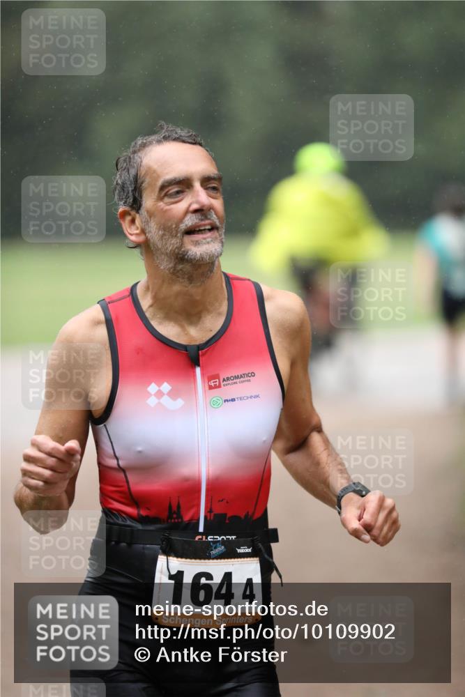 30.08.2026 - Elbe Triathlon Hamburg Antke Förster http://msf.ph/oto/10109902 30.08.2026 16:07:40 Laufen 1644 meine-sportfotos.de