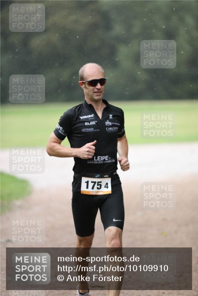 30.08.2026 - Elbe Triathlon Hamburg Antke Förster http://msf.ph/oto/10109910 30.08.2026 16:09:23 Laufen 1754 meine-sportfotos.de