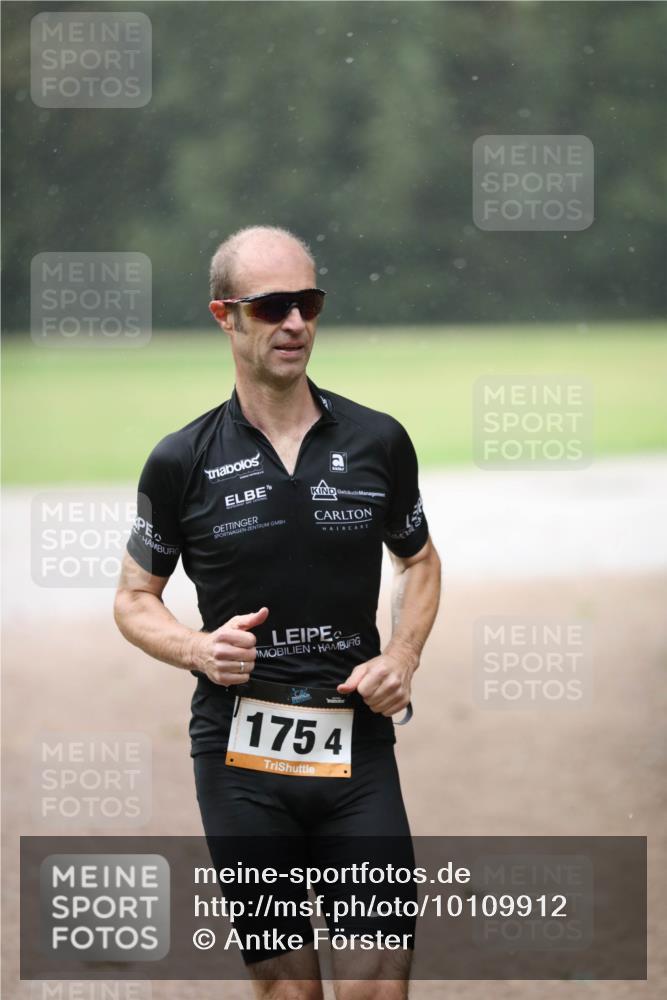 30.08.2026 - Elbe Triathlon Hamburg Antke Förster http://msf.ph/oto/10109912 30.08.2026 16:09:24 Laufen 1754 meine-sportfotos.de