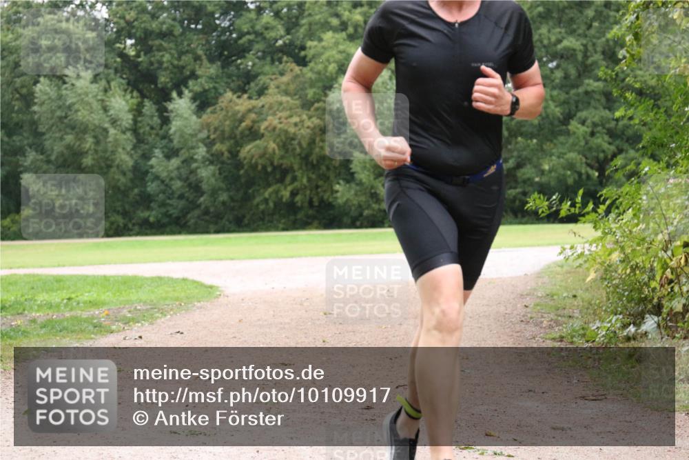 30.08.2026 - Elbe Triathlon Hamburg Antke Förster http://msf.ph/oto/10109917 30.08.2026 16:36:11 Laufen  meine-sportfotos.de