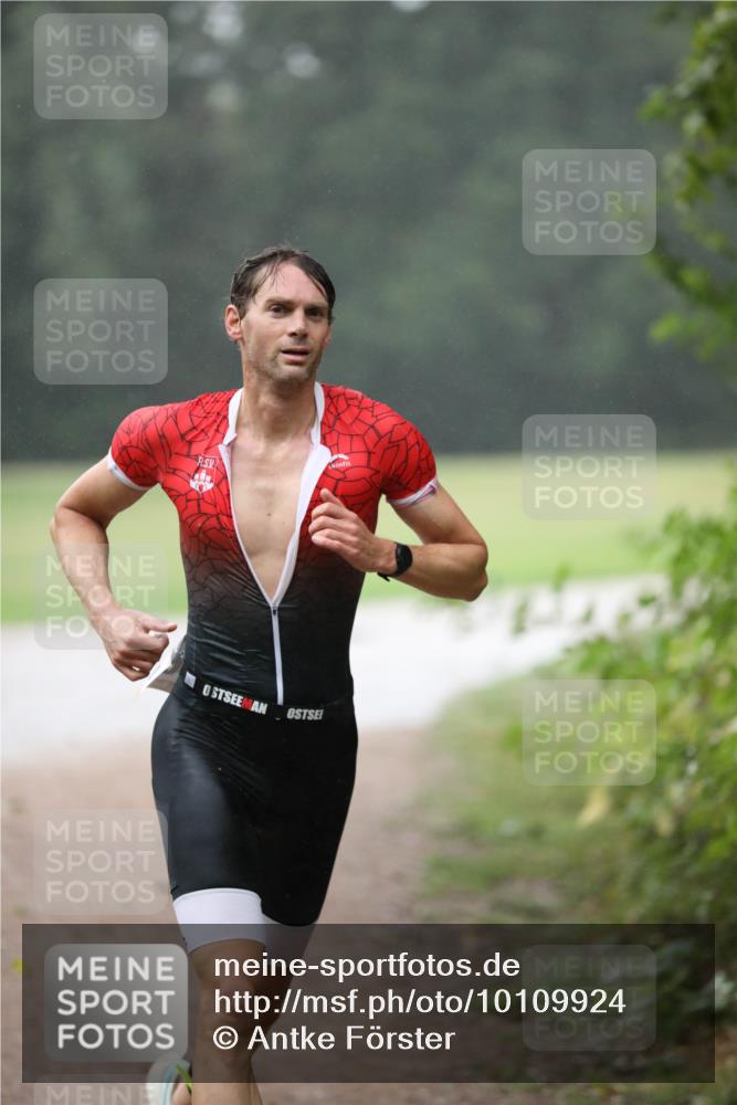 30.08.2026 - Elbe Triathlon Hamburg Antke Förster http://msf.ph/oto/10109924 30.08.2026 16:10:11 Laufen  meine-sportfotos.de