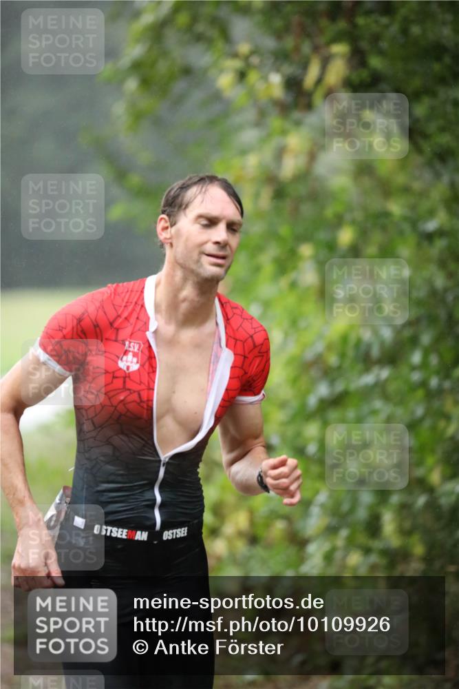 30.08.2026 - Elbe Triathlon Hamburg Antke Förster http://msf.ph/oto/10109926 30.08.2026 16:10:11 Laufen  meine-sportfotos.de