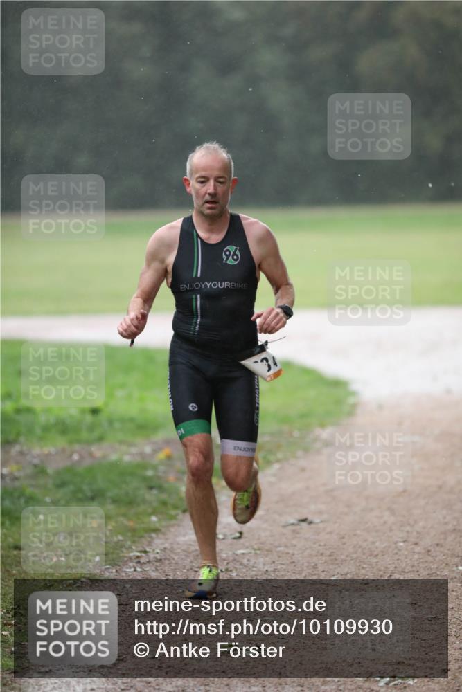 30.08.2026 - Elbe Triathlon Hamburg Antke Förster http://msf.ph/oto/10109930 30.08.2026 16:10:38 Laufen 96 meine-sportfotos.de