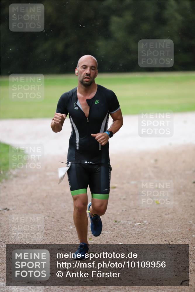 30.08.2026 - Elbe Triathlon Hamburg Antke Förster http://msf.ph/oto/10109956 30.08.2026 16:14:01 Laufen  meine-sportfotos.de