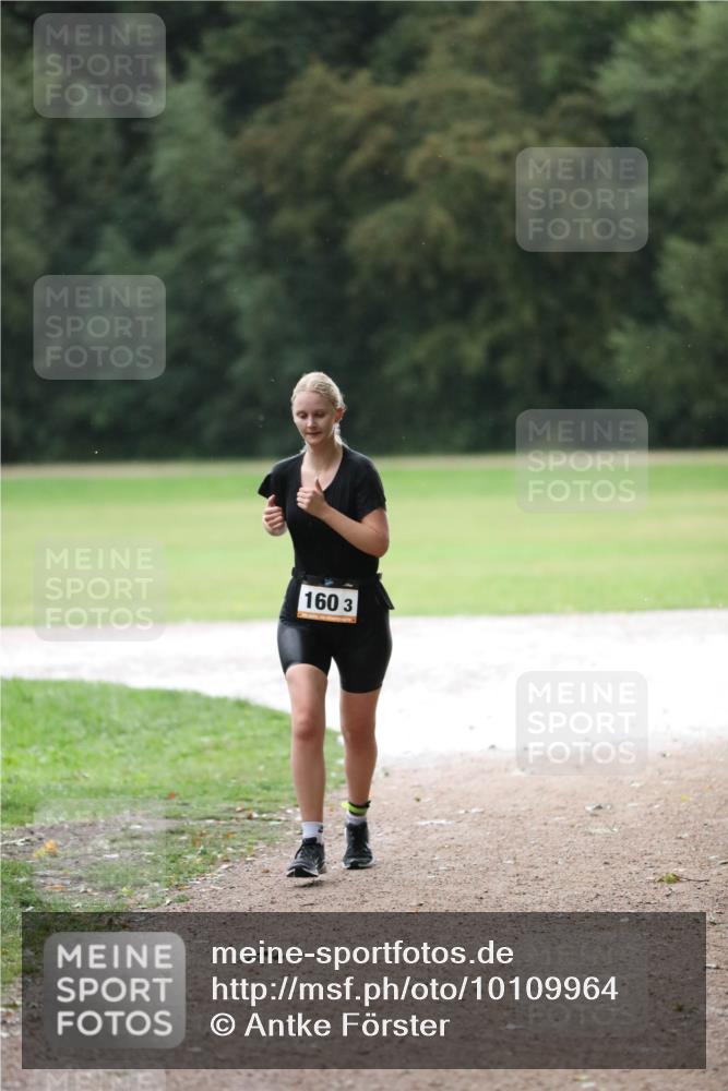 30.08.2026 - Elbe Triathlon Hamburg Antke Förster http://msf.ph/oto/10109964 30.08.2026 16:15:36 Laufen 160, 3 meine-sportfotos.de