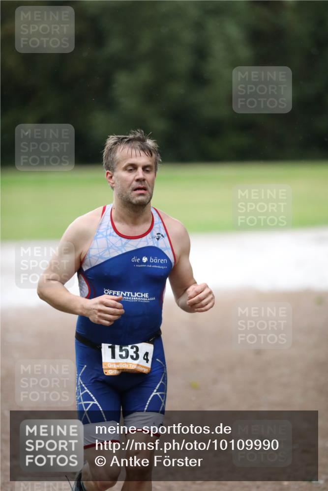 30.08.2026 - Elbe Triathlon Hamburg Antke Förster http://msf.ph/oto/10109990 30.08.2026 16:17:04 Laufen 1, 1534 meine-sportfotos.de