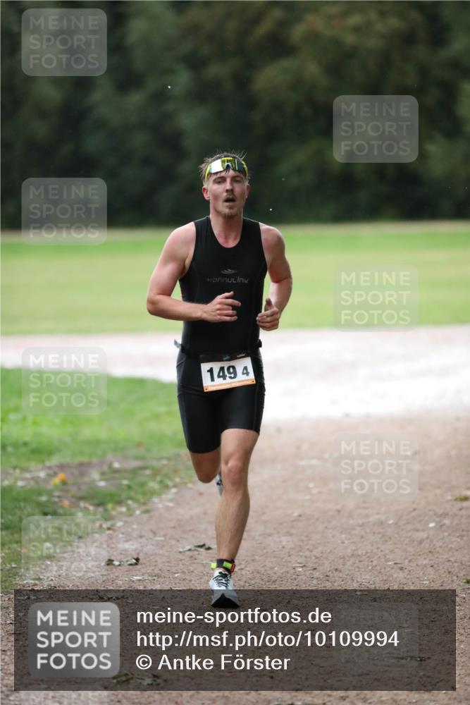 30.08.2026 - Elbe Triathlon Hamburg Antke Förster http://msf.ph/oto/10109994 30.08.2026 16:17:18 Laufen 149, 4 meine-sportfotos.de
