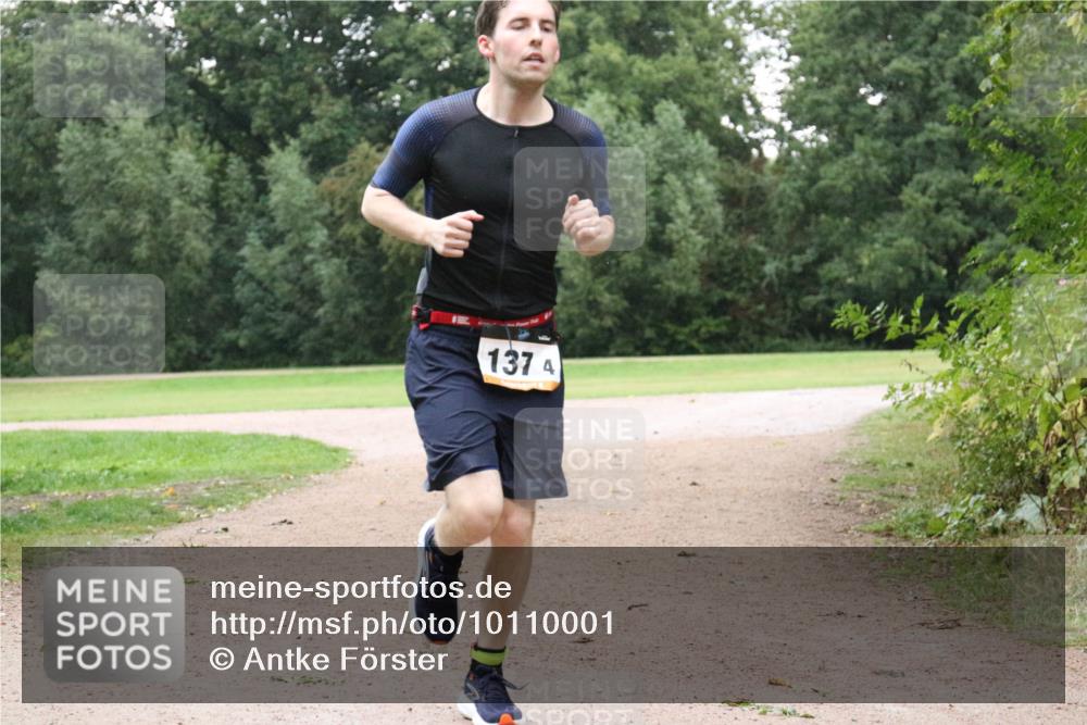 30.08.2026 - Elbe Triathlon Hamburg Antke Förster http://msf.ph/oto/10110001 30.08.2026 16:53:52 Laufen 137 meine-sportfotos.de