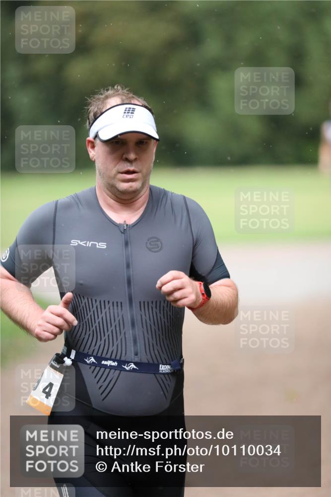 30.08.2026 - Elbe Triathlon Hamburg Antke Förster http://msf.ph/oto/10110034 30.08.2026 16:20:59 Laufen 4 meine-sportfotos.de