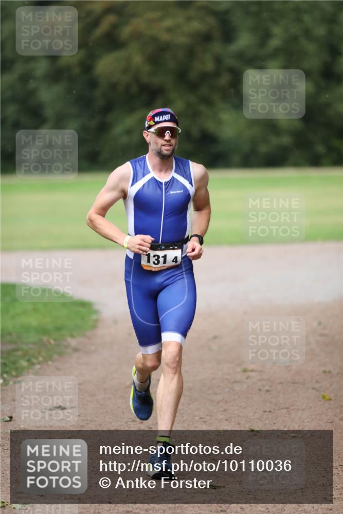 30.08.2026 - Elbe Triathlon Hamburg Antke Förster http://msf.ph/oto/10110036 30.08.2026 16:21:05 Laufen 131, 4 meine-sportfotos.de