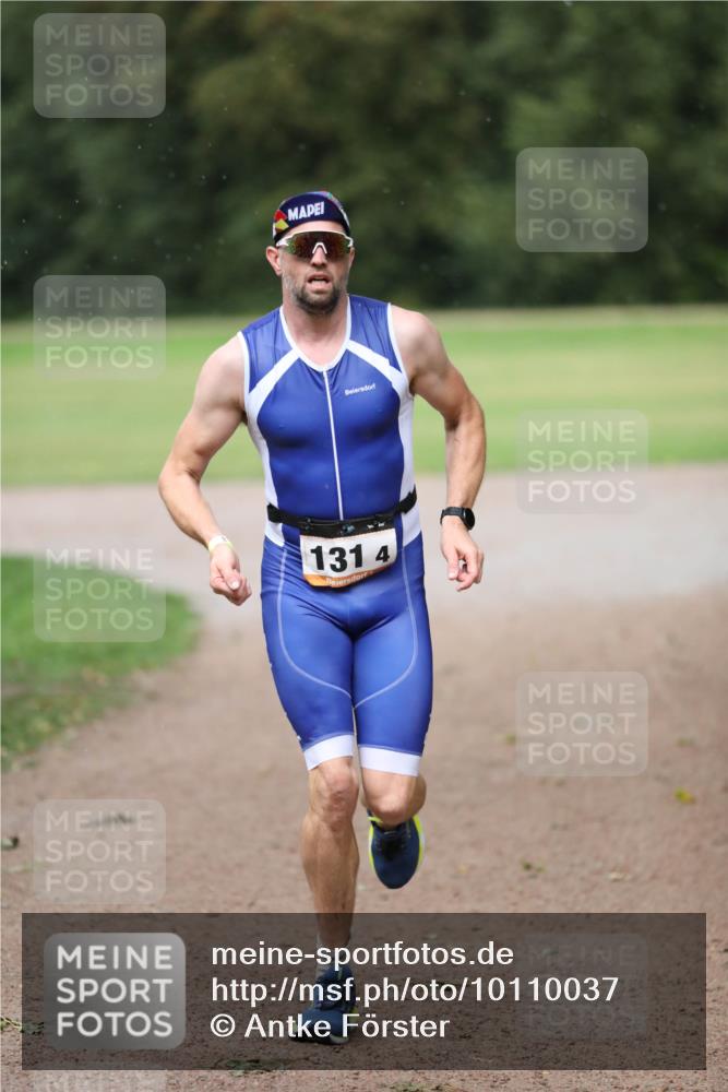 30.08.2026 - Elbe Triathlon Hamburg Antke Förster http://msf.ph/oto/10110037 30.08.2026 16:21:05 Laufen 131, 4 meine-sportfotos.de