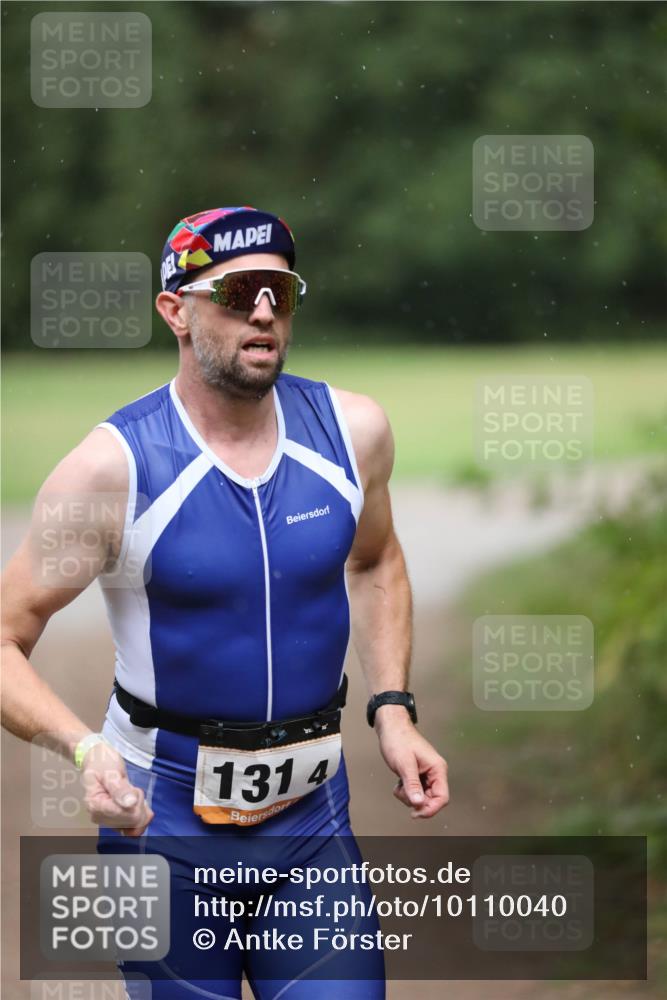 30.08.2026 - Elbe Triathlon Hamburg Antke Förster http://msf.ph/oto/10110040 30.08.2026 16:21:07 Laufen 1314 meine-sportfotos.de