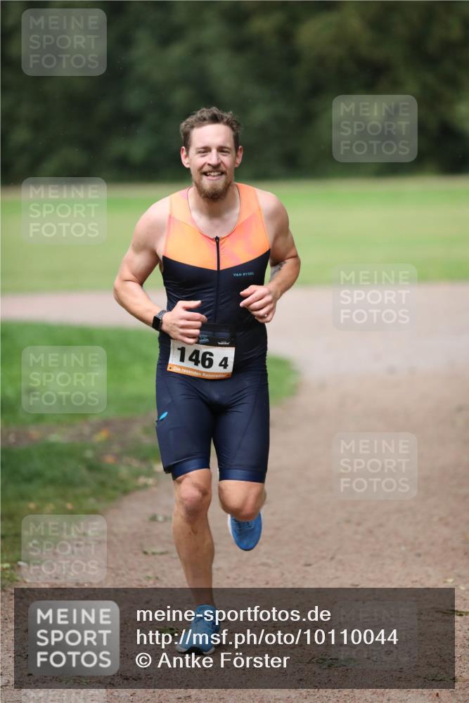 30.08.2026 - Elbe Triathlon Hamburg Antke Förster http://msf.ph/oto/10110044 30.08.2026 16:21:23 Laufen 146, 4 meine-sportfotos.de