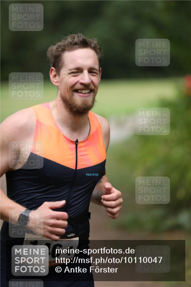 30.08.2026 - Elbe Triathlon Hamburg Antke Förster http://msf.ph/oto/10110047 30.08.2026 16:21:24 Laufen 1464 meine-sportfotos.de