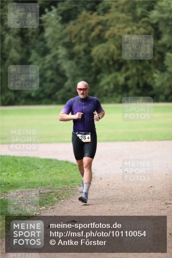 30.08.2026 - Elbe Triathlon Hamburg Antke Förster http://msf.ph/oto/10110054 30.08.2026 16:22:45 Laufen 28, 4 meine-sportfotos.de