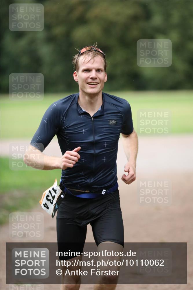 30.08.2026 - Elbe Triathlon Hamburg Antke Förster http://msf.ph/oto/10110062 30.08.2026 16:23:05 Laufen 1734 meine-sportfotos.de