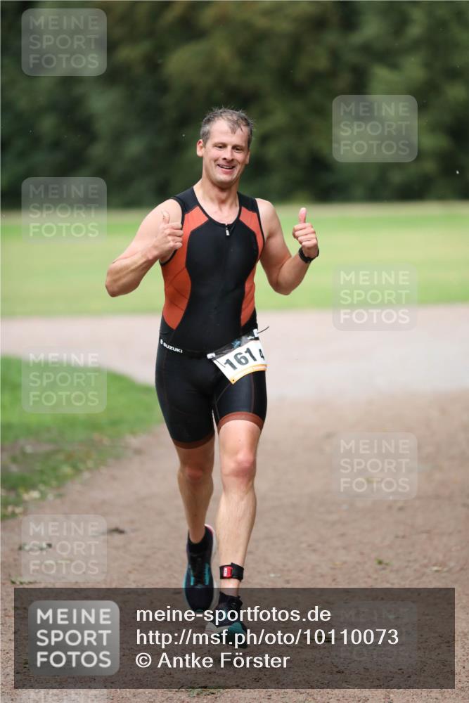 30.08.2026 - Elbe Triathlon Hamburg Antke Förster http://msf.ph/oto/10110073 30.08.2026 16:23:39 Laufen 1614 meine-sportfotos.de