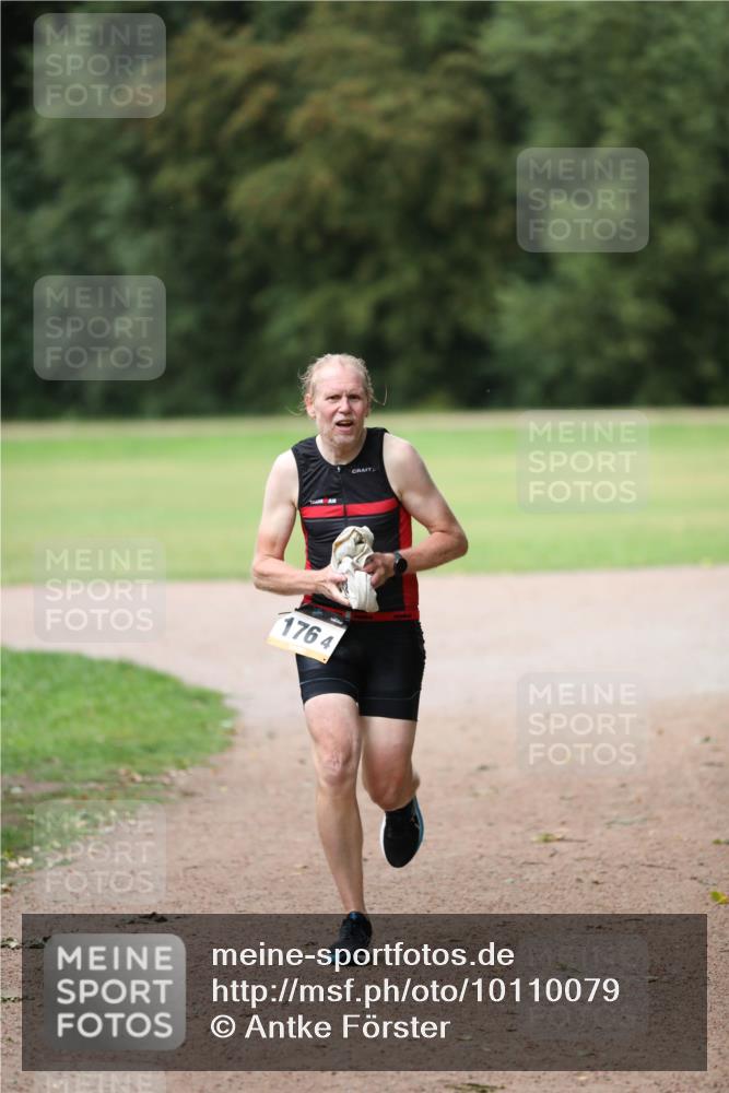30.08.2026 - Elbe Triathlon Hamburg Antke Förster http://msf.ph/oto/10110079 30.08.2026 16:24:21 Laufen 1764 meine-sportfotos.de