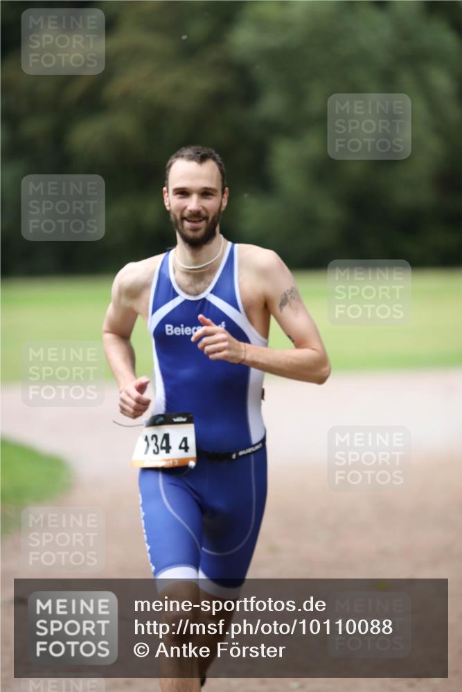 30.08.2026 - Elbe Triathlon Hamburg Antke Förster http://msf.ph/oto/10110088 30.08.2026 16:25:37 Laufen 134, 4 meine-sportfotos.de