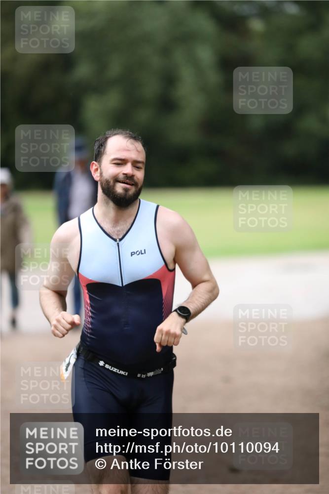 30.08.2026 - Elbe Triathlon Hamburg Antke Förster http://msf.ph/oto/10110094 30.08.2026 16:25:46 Laufen  meine-sportfotos.de