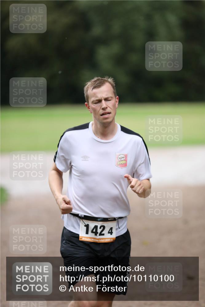 30.08.2026 - Elbe Triathlon Hamburg Antke Förster http://msf.ph/oto/10110100 30.08.2026 16:26:30 Laufen 1424, 2 meine-sportfotos.de