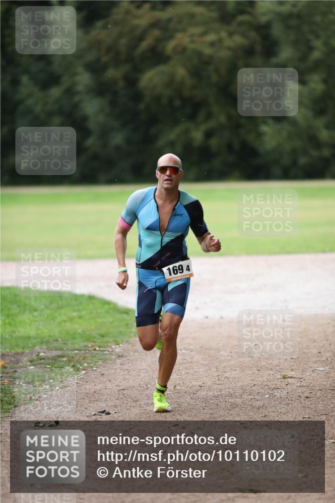 30.08.2026 - Elbe Triathlon Hamburg Antke Förster http://msf.ph/oto/10110102 30.08.2026 16:26:36 Laufen 1694 meine-sportfotos.de