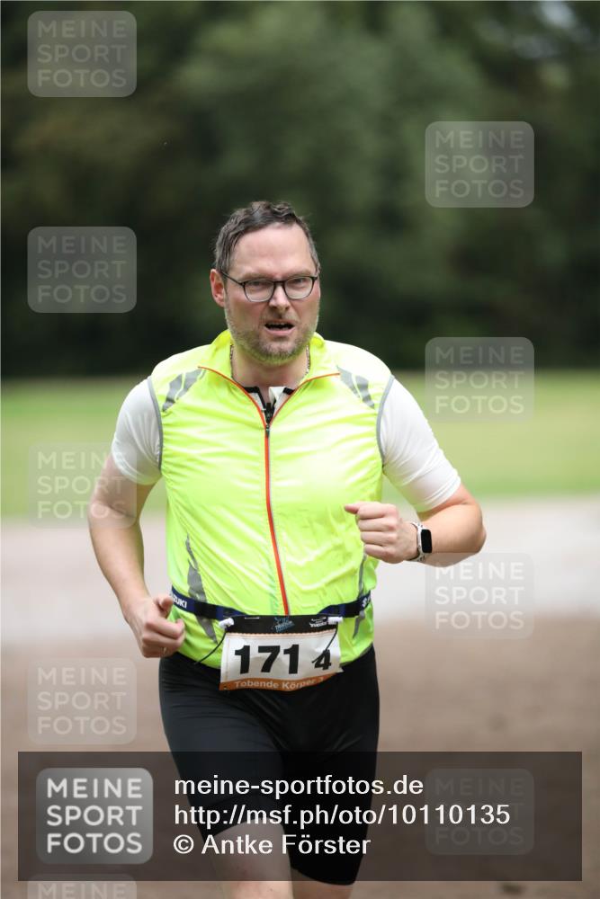 30.08.2026 - Elbe Triathlon Hamburg Antke Förster http://msf.ph/oto/10110135 30.08.2026 16:30:14 Laufen 171, 3 meine-sportfotos.de