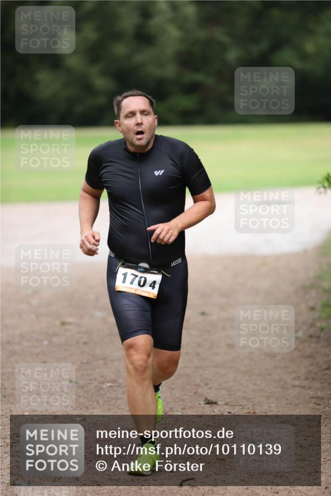 30.08.2026 - Elbe Triathlon Hamburg Antke Förster http://msf.ph/oto/10110139 30.08.2026 16:30:21 Laufen 1704, 1 meine-sportfotos.de