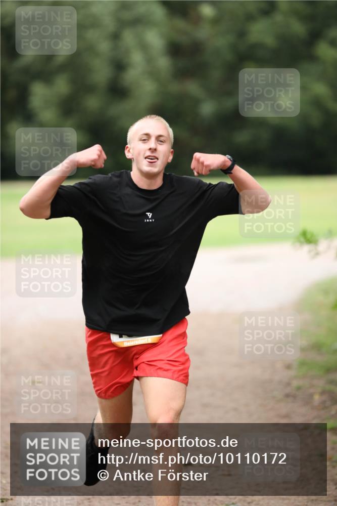 30.08.2026 - Elbe Triathlon Hamburg Antke Förster http://msf.ph/oto/10110172 30.08.2026 16:39:25 Laufen 5 meine-sportfotos.de