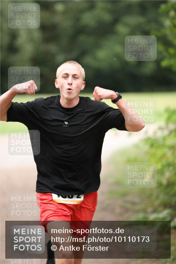 30.08.2026 - Elbe Triathlon Hamburg Antke Förster http://msf.ph/oto/10110173 30.08.2026 16:39:25 Laufen 1002, 5 meine-sportfotos.de