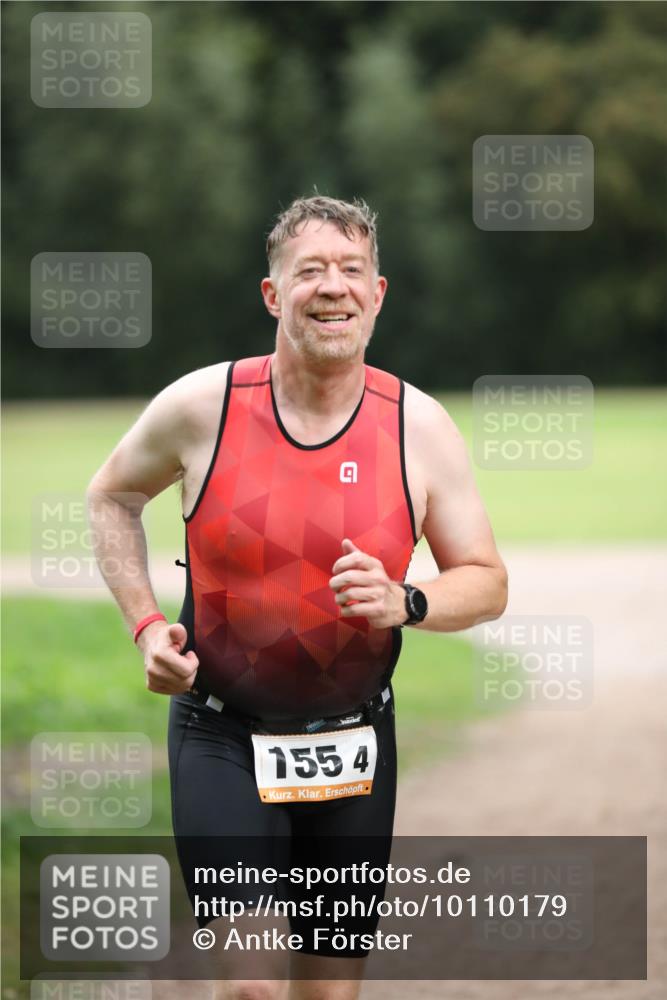 30.08.2026 - Elbe Triathlon Hamburg Antke Förster http://msf.ph/oto/10110179 30.08.2026 16:40:27 Laufen 1554 meine-sportfotos.de