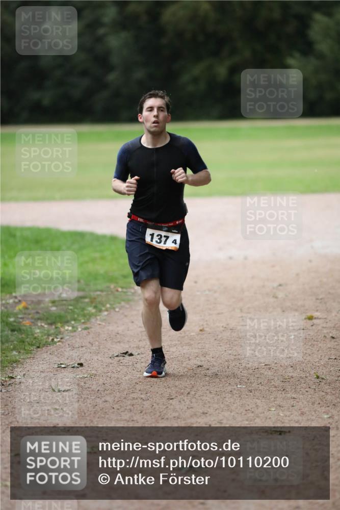 30.08.2026 - Elbe Triathlon Hamburg Antke Förster http://msf.ph/oto/10110200 30.08.2026 16:53:50 Laufen 137, 4 meine-sportfotos.de